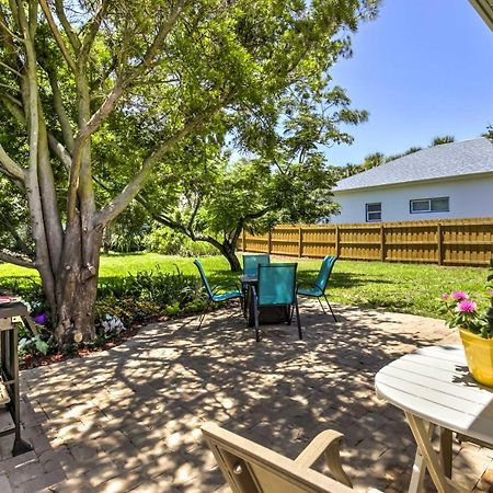 New Smyrna Beach Abode With Fire Pit, Walk To Beach! 외부 사진