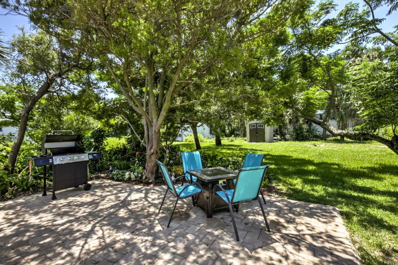 New Smyrna Beach Abode With Fire Pit, Walk To Beach! 빌라 외부 사진